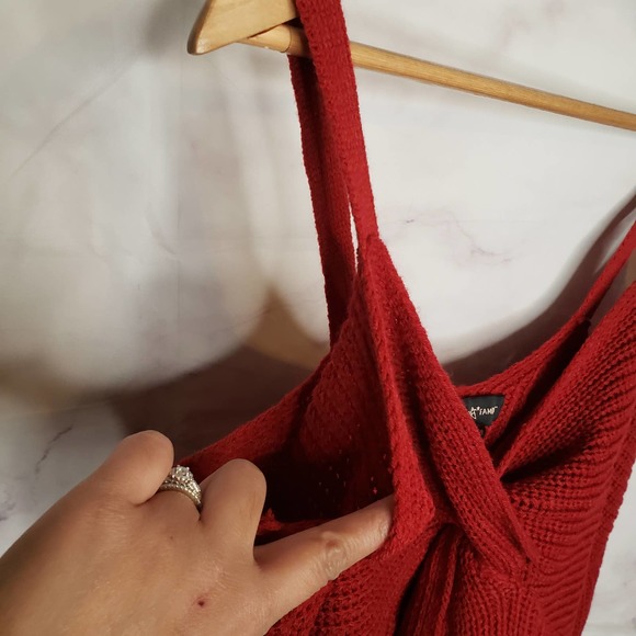 ALMOST FAMOUS red knit twisted cold shoulder pullover sweater 1X - Picture 5 of 12